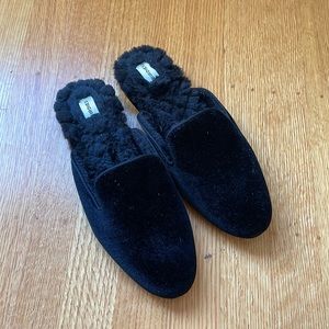 The Phoebe Black Faux Fur slides by Birdies